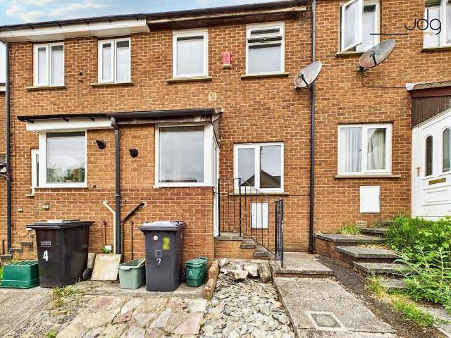 Ashbourne Close, Lancaster, LA1 2 bed terraced house to rent £800 pcm £185 pw