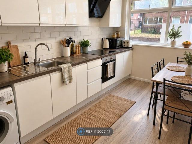 Ashbrook Road, London N19, 4 bed flat to rent, £3,200 pcm | PrimeLocation