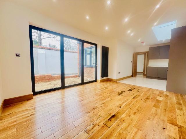 Ashburton Road, Croydon CR0, 2 bed flat to rent, £1,775 pcm | PrimeLocation