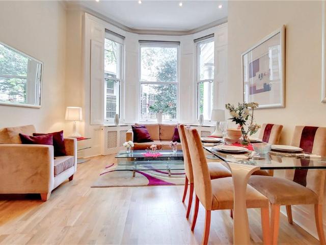 Ashburn Gardens, South Kensington. 1 bed apartment to rent £2,900 pcm £669 pw