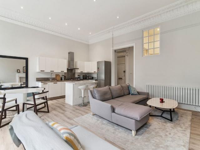 Ashburn Gardens, South Kensington SW7, 1 bed terraced house to rent, £5,000 pcm | PrimeLocation