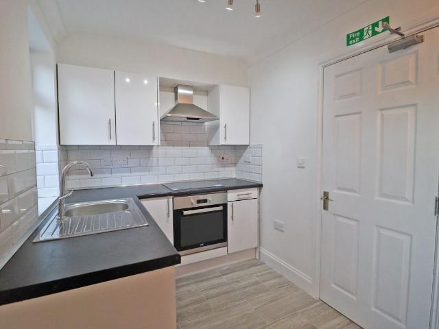 Ashburnham Road, Bedford MK40, 1 bed flat to rent, £850 pcm | PrimeLocation