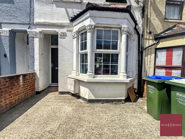Ashburnham Road, Belvedere DA17, 3 bed terraced house to rent, £2,100 pcm | PrimeLocation