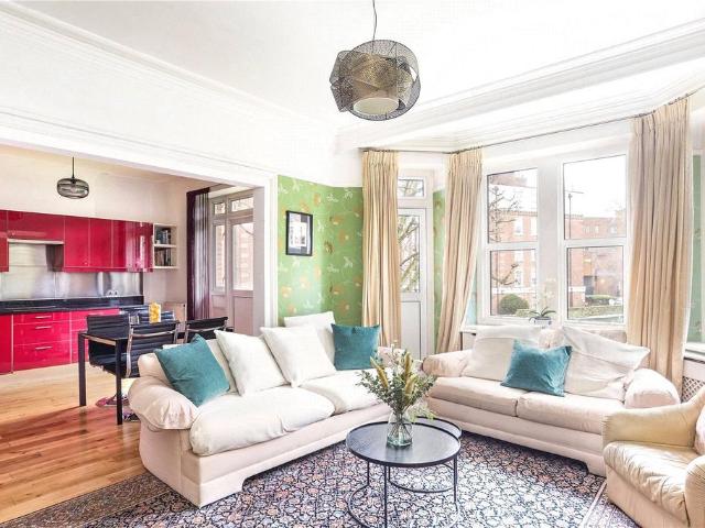 Ashburnham Road, London, SW10 0NY, United Kingdom | 3 bed apartment for rent #136169169 | Rentberry