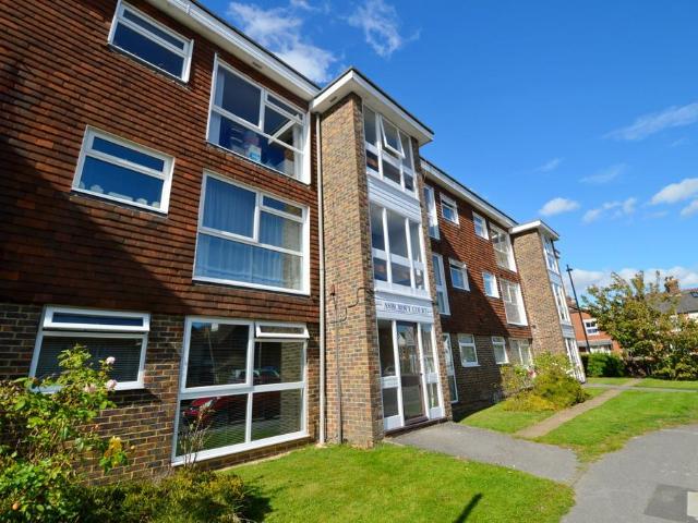 Ashcroft Court, Winton Road. 2 bed flat to rent £1,200 pcm £277 pw