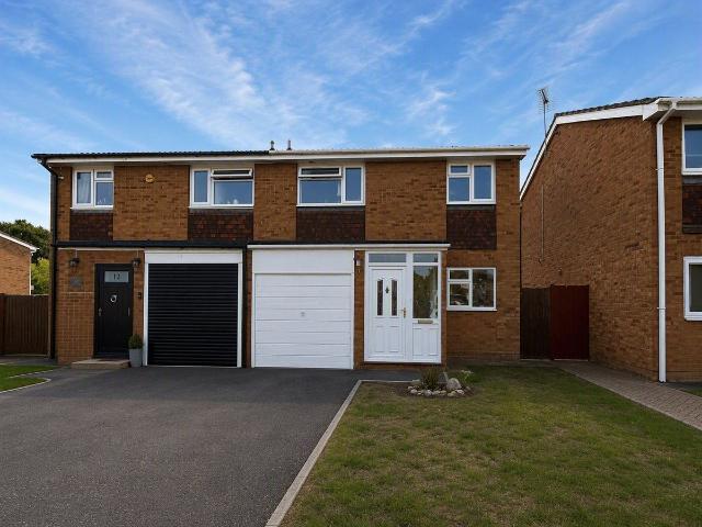Ashdown Avenue, Farnborough, Hampshire GU14, 3 bed semi detached house to rent, £1,800 pcm | PrimeLocation