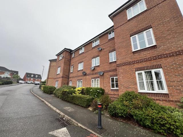 Ashdown Grove, Walsall WS2 2 bed apartment to rent £875 pcm £202 pw