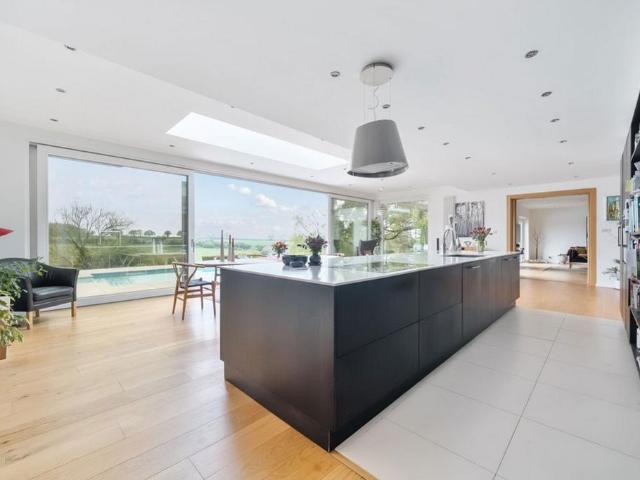 Ashengrove Road, Knatts Valley TN15 6YE 5 bed detached house to rent £5,550 pcm £1,281 pw