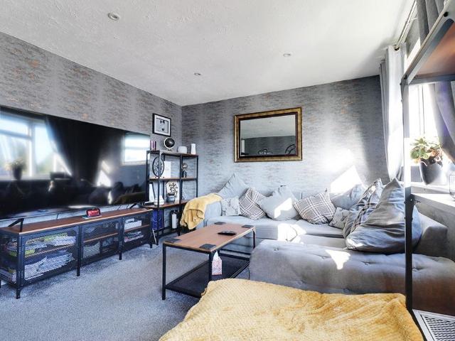 Ashes Road, Oldbury B69, 1 bed flat to rent, £750 pcm | PrimeLocation