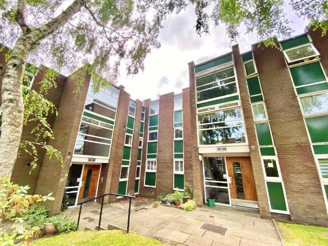 Ashfell Court, Manchester, M21 2 bed apartment to rent £1,300 pcm £300 pw