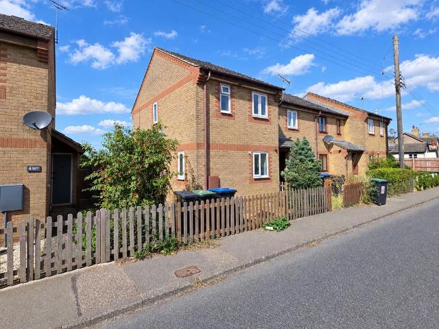 Ashfield Road IP30 2 bed terraced house to rent £1,100 pcm £254 pw