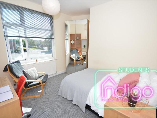 Ashfields New Road, Newcastle ST5, 5 bed property to rent, £2,250 pcm | PrimeLocation