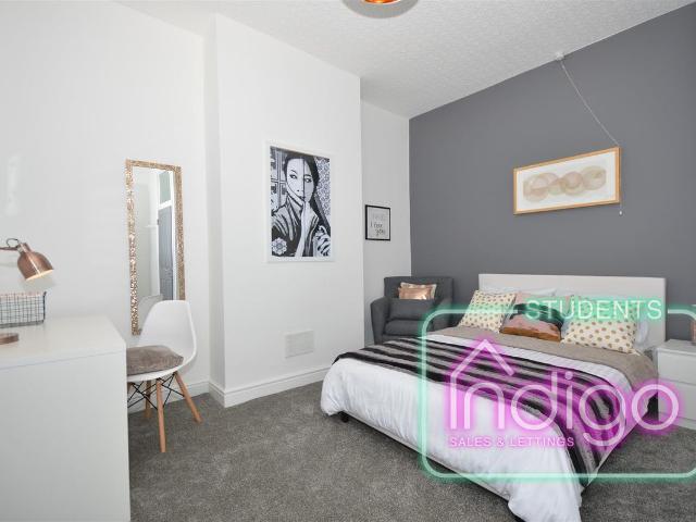 Ashfields New Road, Newcastle ST5, 5 bed property to rent, £2,875 pcm | PrimeLocation