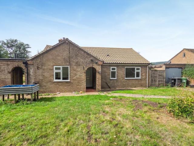 Ashford Carbonel 3 bed bungalow to rent £925 pcm £213 pw