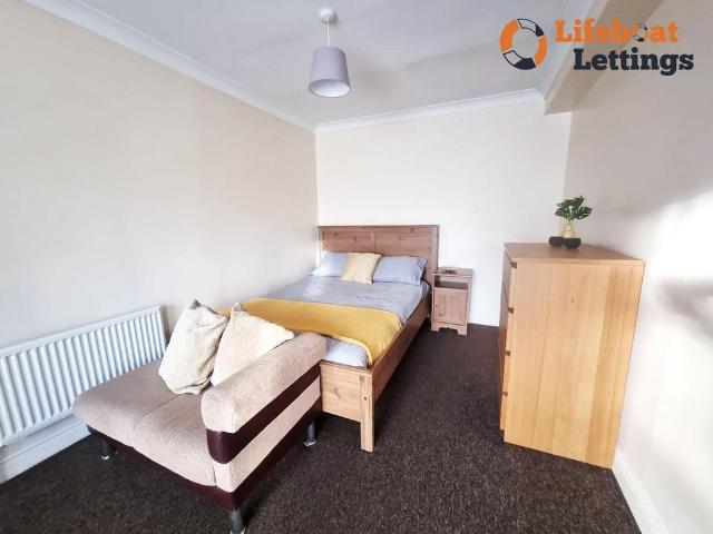 ASHFORD TN24 1 bed in a house share to rent £595 pcm £137 pw