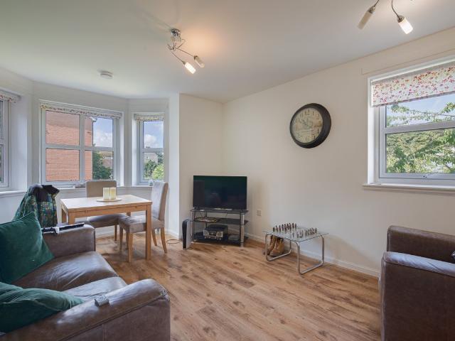 Ashgrove Avenue, Aberdeen AB25, 2 bed flat to rent, £800 pcm | PrimeLocation