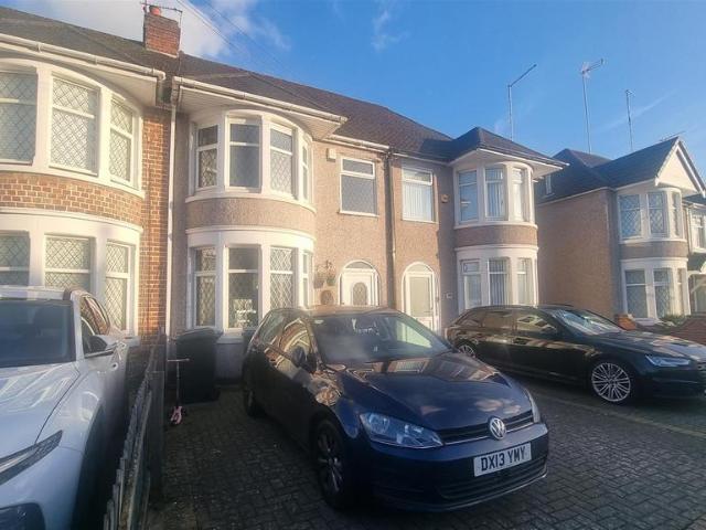 Ashington Grove, Coventry CV3 3 bed terraced house to rent £1,095 pcm £253 pw