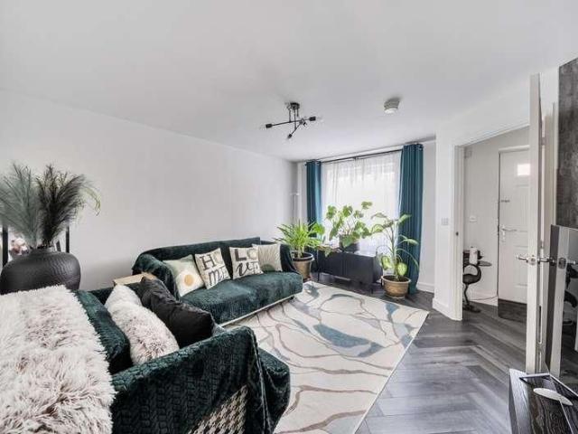 Ashington Way, Houghton Regis, Dunstable, Bedfordshire, LU5