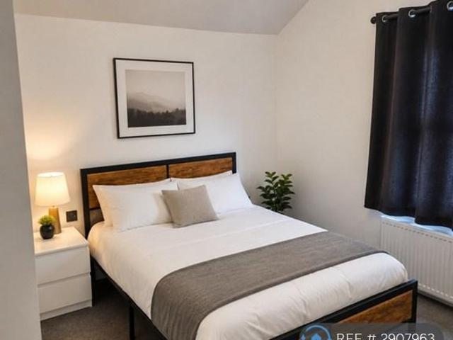 Ashingdon Road, Rochford, SS4 1 bed in a house share to rent £700 pcm £162 pw