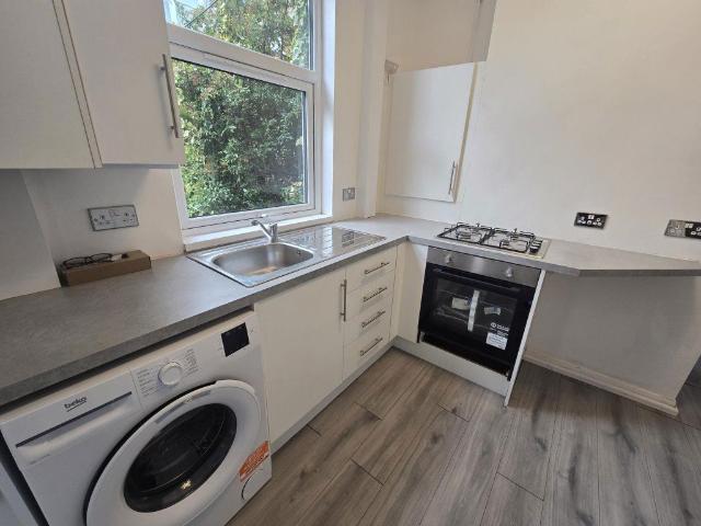 Ashleigh Court, Leicester LE2, 2 bed maisonette to rent, £1,100 pcm | PrimeLocation