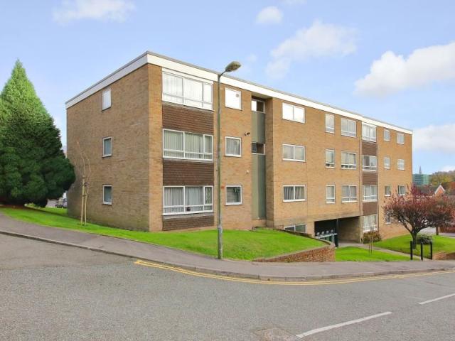 Ashleigh Court, Rickmansworth WD3, 2 bed flat to rent, £1,575 pcm | PrimeLocation