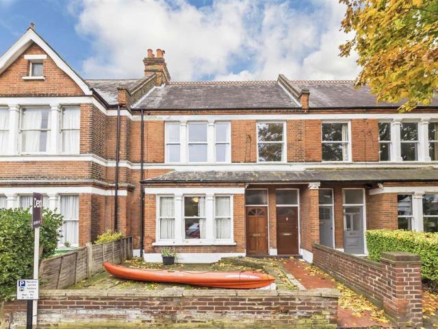 Ashleigh Road, Mortlake SW14, 2 bed flat to rent, £2,500 pcm | PrimeLocation