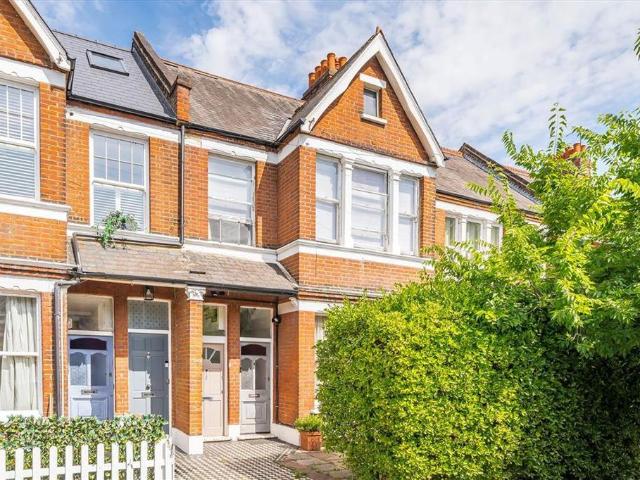 Ashleigh Road, London SW14 2 bed flat to rent £2,500 pcm £577 pw
