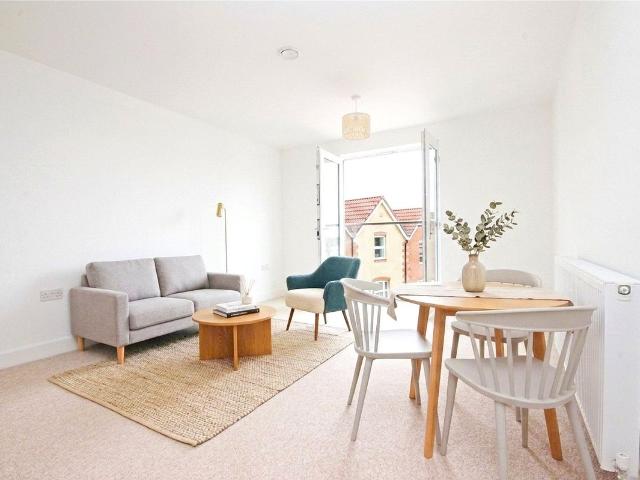 Ashley Down Road, Ashley Down, Bristol BS7, 2 bed flat to rent, £1,450 pcm | PrimeLocation
