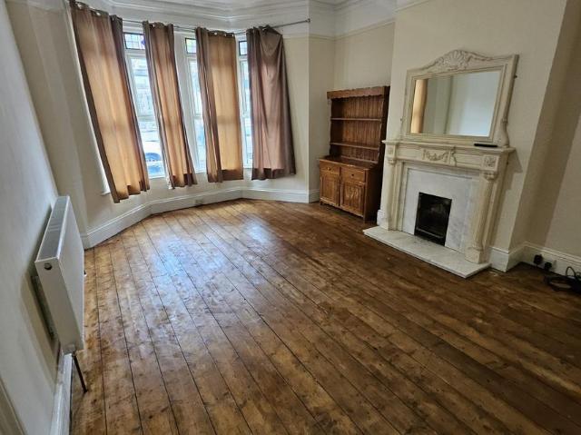 Ashley Down Road, Bristol BS7 5 bed house to rent £2,700 pcm £623 pw