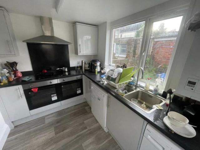 Ashley Down Road, Bristol BS7 6 bed house to rent £4,200 pcm £969 pw