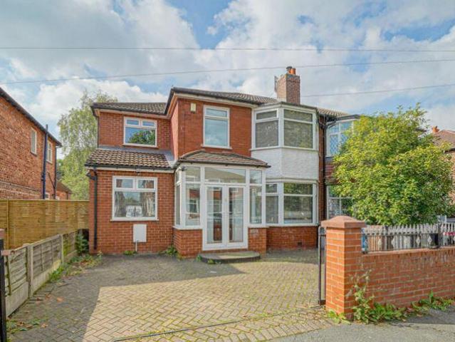 Ashley Drive, Swinton M27 4 bed semi detached house to rent £1,850 pcm £427 pw