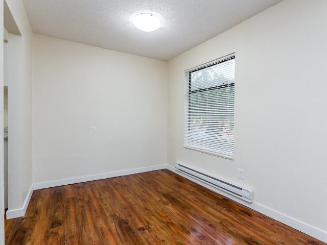 Ashley House Apartments 1 Bedroom Apartment for Rent at 5100 Capitol Dr, Burnaby, BC V5B 4S7 Capitol Hill