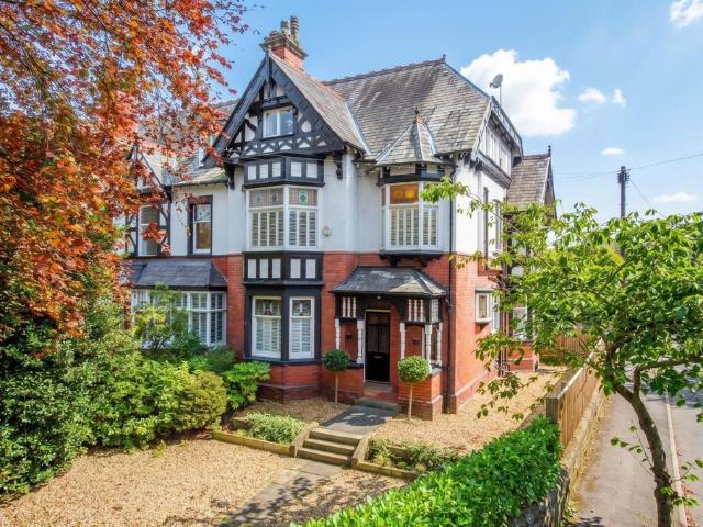 Ashley Road, Hale 5 bed semi detached house to rent £5,000 pcm £1,154 pw