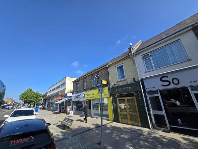 Ashley Road, Poole 2 bed apartment to rent £1,200 pcm £277 pw