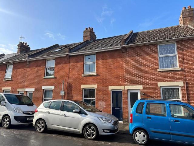 Ashley Road, Salisbury SP2 3 bed terraced house to rent £1,500 pcm £346 pw