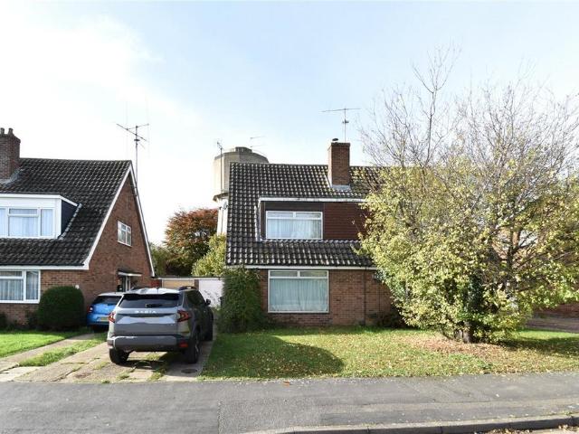 Ashley Way, Sawston, Cambridge. 3 bed semi detached house to rent £1,500 pcm £346 pw