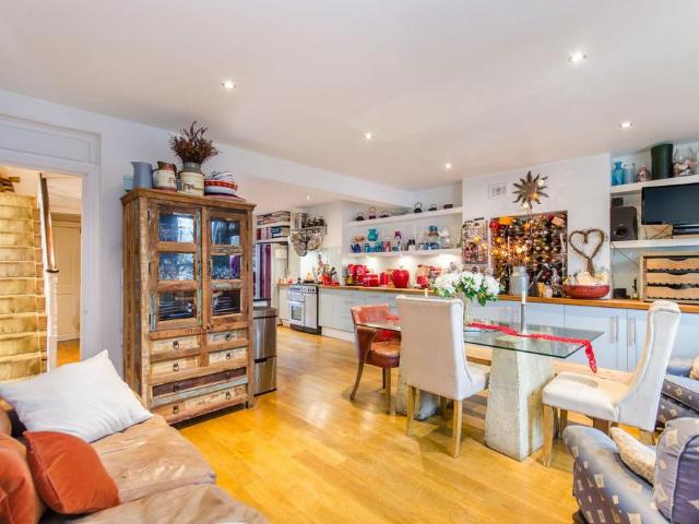 Ashmore Road, Maida Vale, London, W9 4 bed house to rent £5,000 pcm £1,154 pw