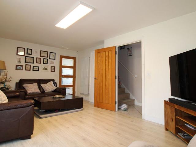 Ashmount Crescent SL1, 3 bed shared accommodation to rent, £2,000 pcm | PrimeLocation