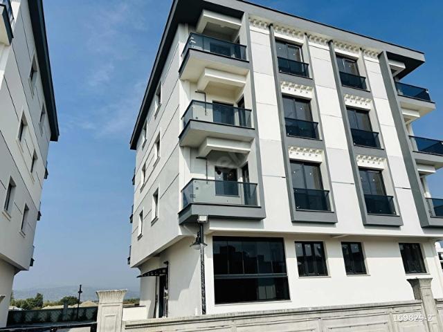 ASİL EMLAK'tn MURADİYE'de SİTE İÇERSİNDE 1+1 SATILIK DAİRE