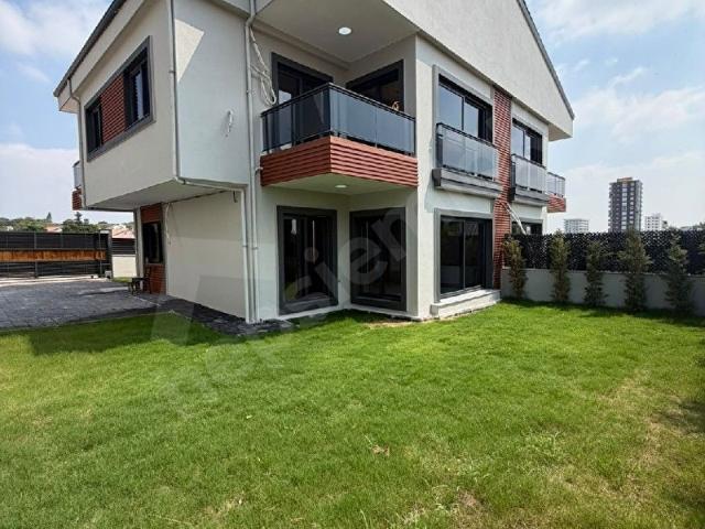 ASİLDEN ÇINARLI HEKİMKÖY TATLICISI ARKASI FULL YAPILI İKİZ VİLLA