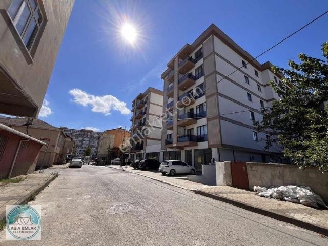 Asia Dan Viaport Yakını Geniş Kullanışlı Sıfır 2+1 Kiralık Daire