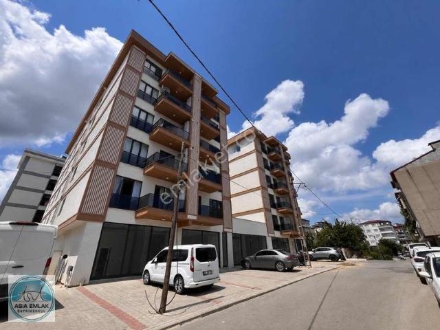 Asia Dan Viaport Yakını Geniş Kullanışlı Sıfır 2+1 Kiralık Daire