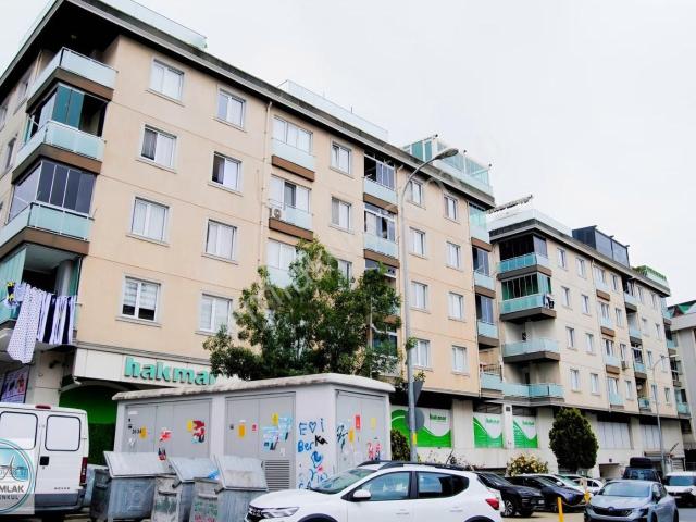 Asia Dan Gözdağında Mükemmel Konumda 3+1 130m2 Satılık Ara Kat