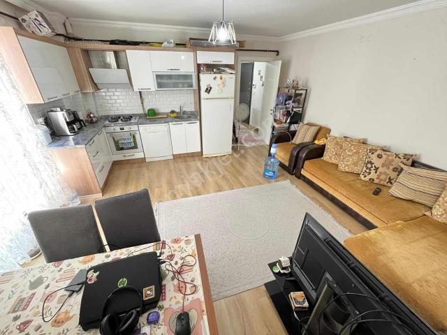 Asil Emlak'tan Muradiye İstasyon'da 1+1 Eşyalı Daire