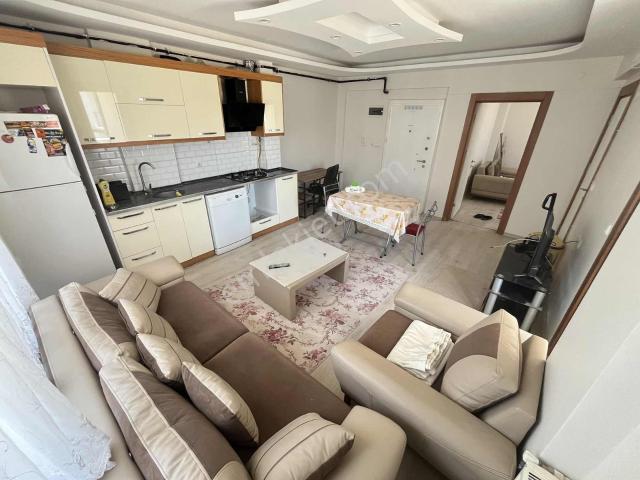 Asil Emlak'tan Muradiye'de 1+1 Eşyalı Daire