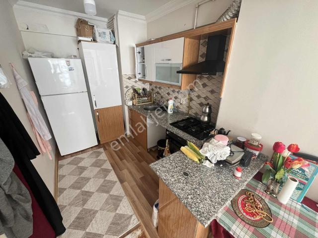 Asil Emlak'tan Muradiye'de 2+1 Ara Kat Eşyalı Satılık Daire