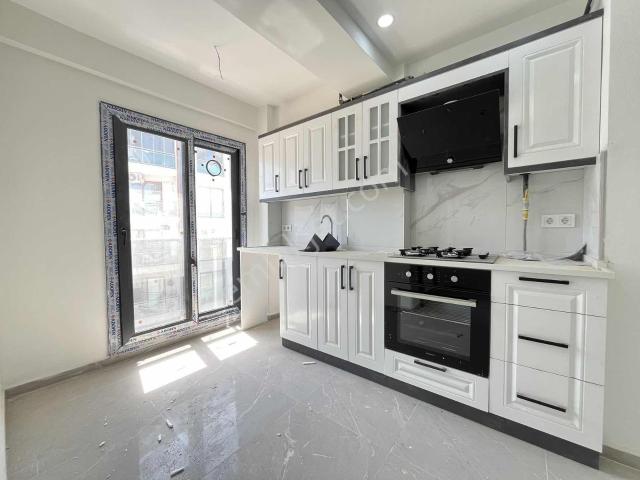 Asil Emlak'tan Cadde Üzeri Sıfır 1+1 Ara Kat Kiralık Daire