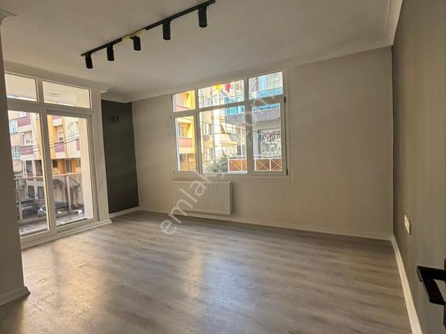 Asilden Güzelyalı Parka Yakın Full Tadilatlı 3+1 Satılık