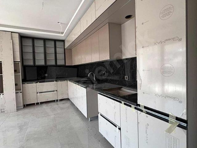 ASIM DOĞAN GAYRİMENKULDEN KAPALI OTOPARKLI 4+1 LÜKS DAİRE