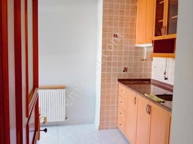 Asker Emlaktan Dikkaldırımda 2+1 100 M2 Kiralık Daire
